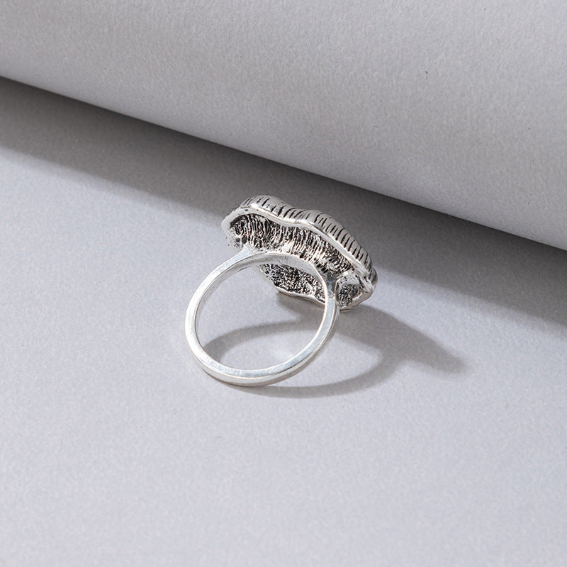 Wholesale Vintage Lip Shaped Single Hoop Geometric Rings