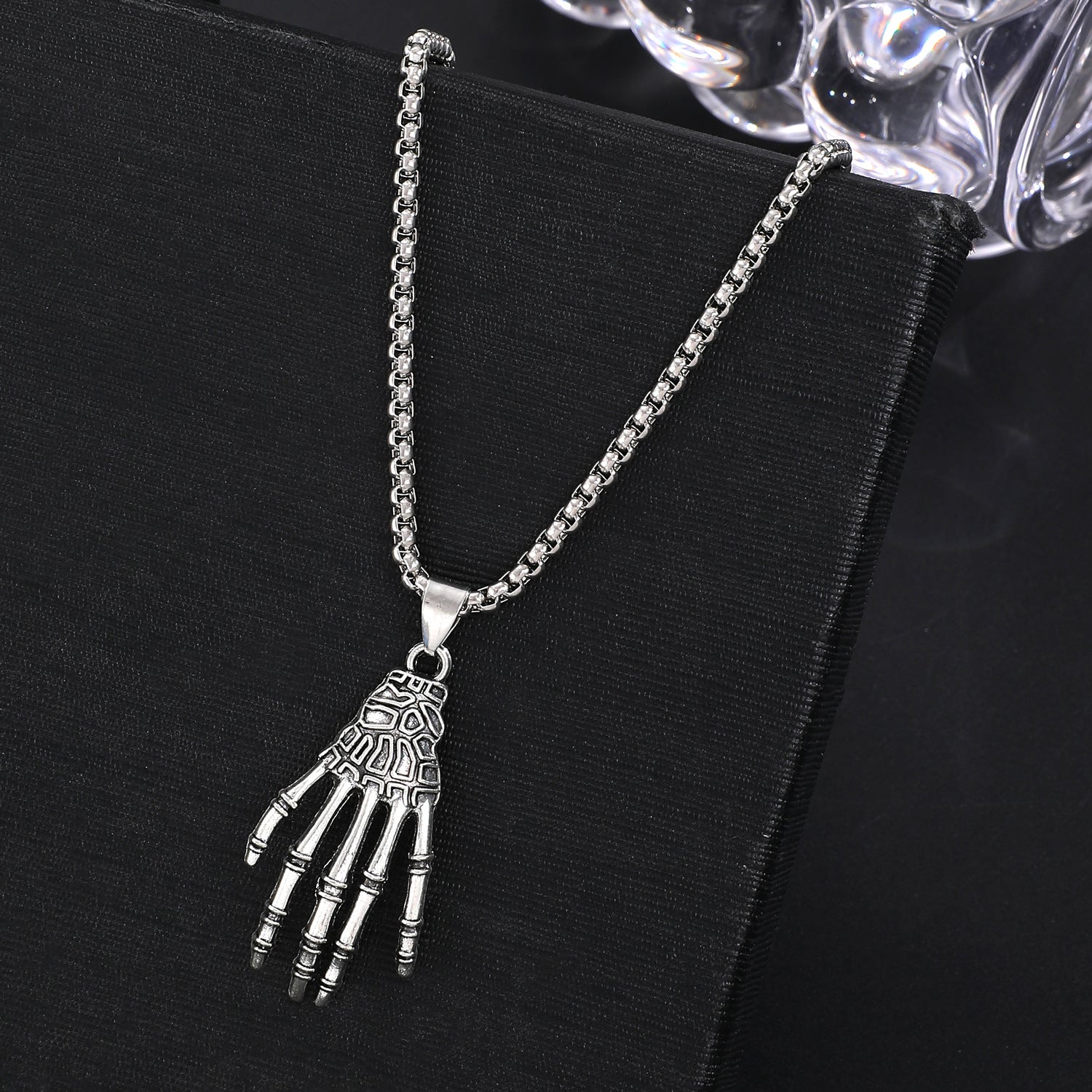 Wholesale Punk Style Skull Pendant Necklace Trendy Jewelry Accessory for Gift Boutique Resale
