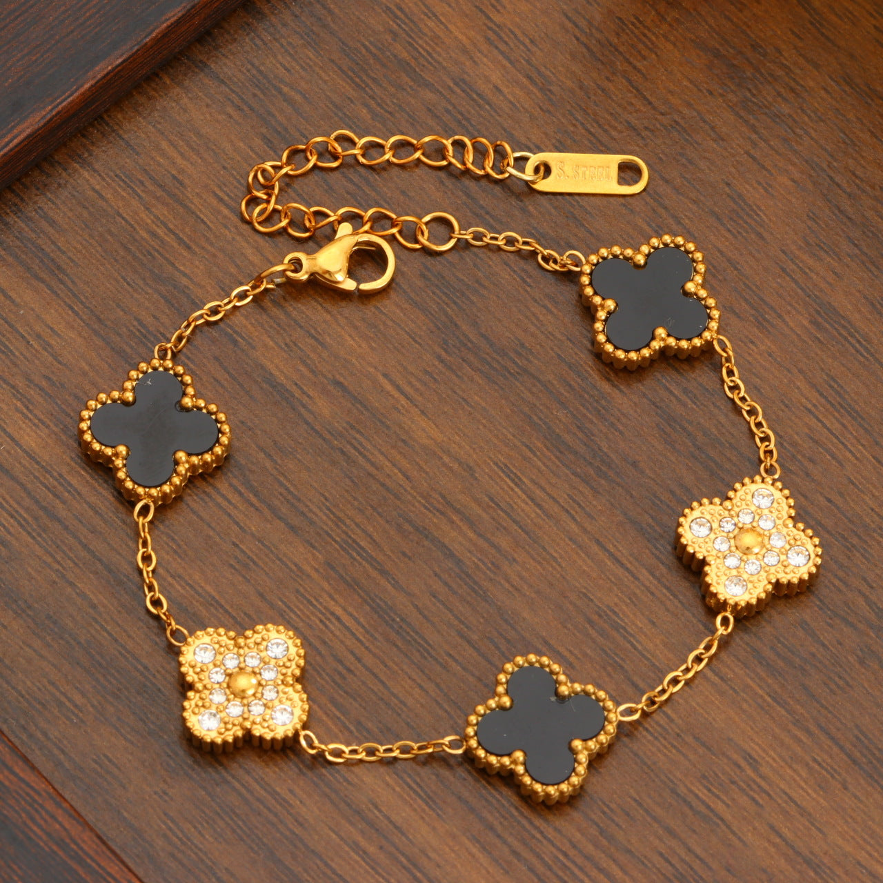Wholesale Four-Leaf Clover Titanium Steel Gold Bracelet