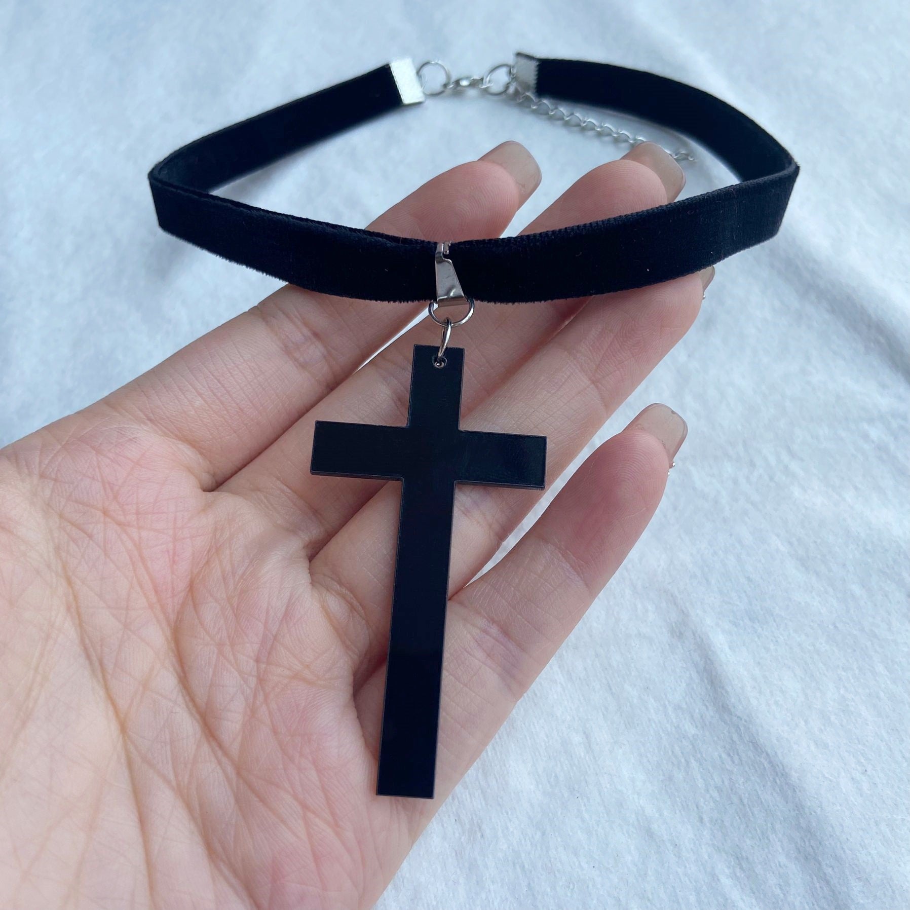 Wholesale Stylish Acrylic Choker Necklaces With Star Snowflake Heart Charms Fashion Jewelry Accessory For Party And Everyday Wear