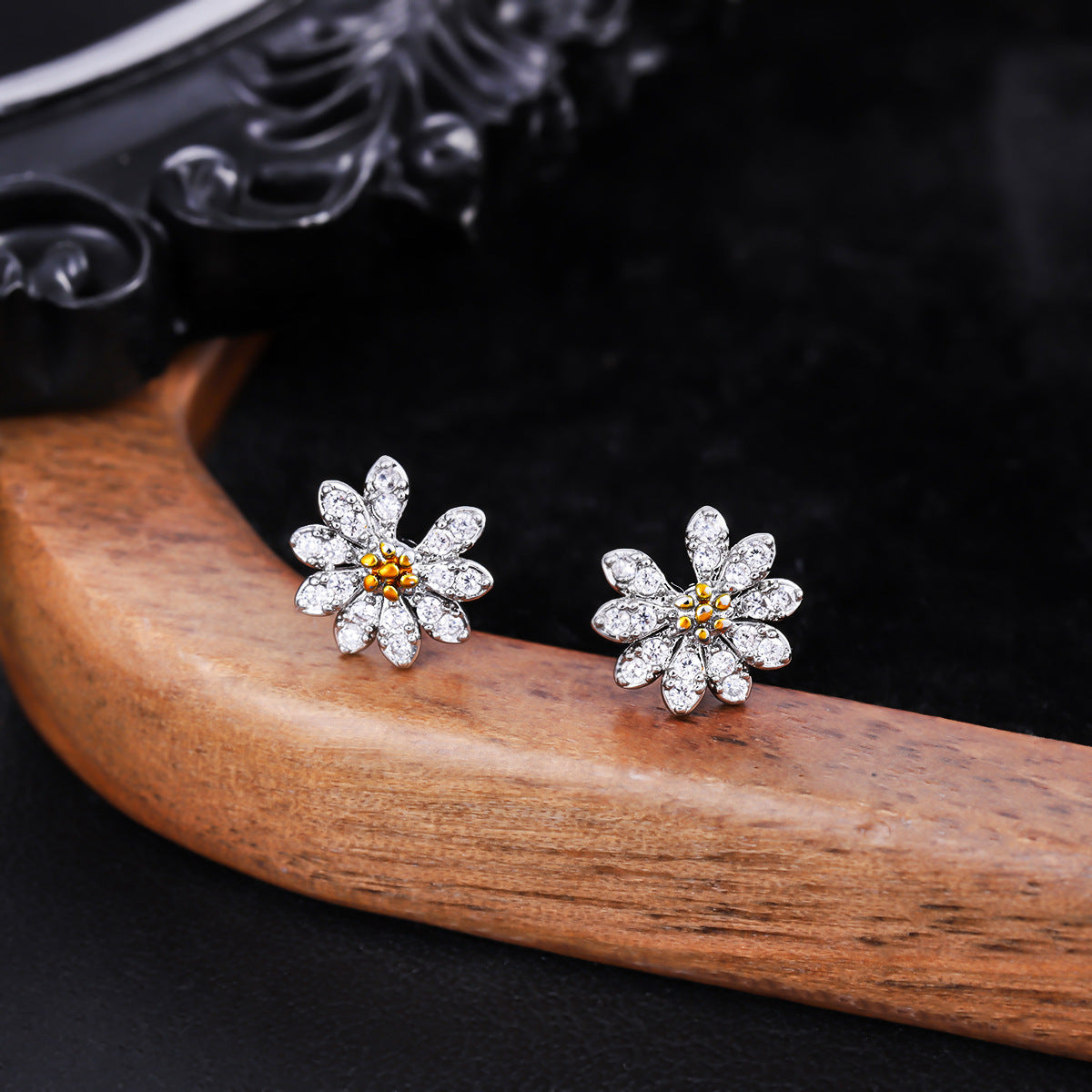 Wholesale Copper Electroplated Small Earrings,  Versatile Unisex Trendy Fashion Accessory