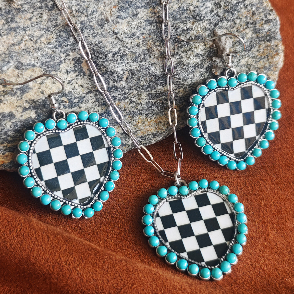 Wholesale Retro Bohemian Heart Pendant Necklace Blue Zinc Alloy Plated Chain Western Cowboy Style Jewelry Accessory