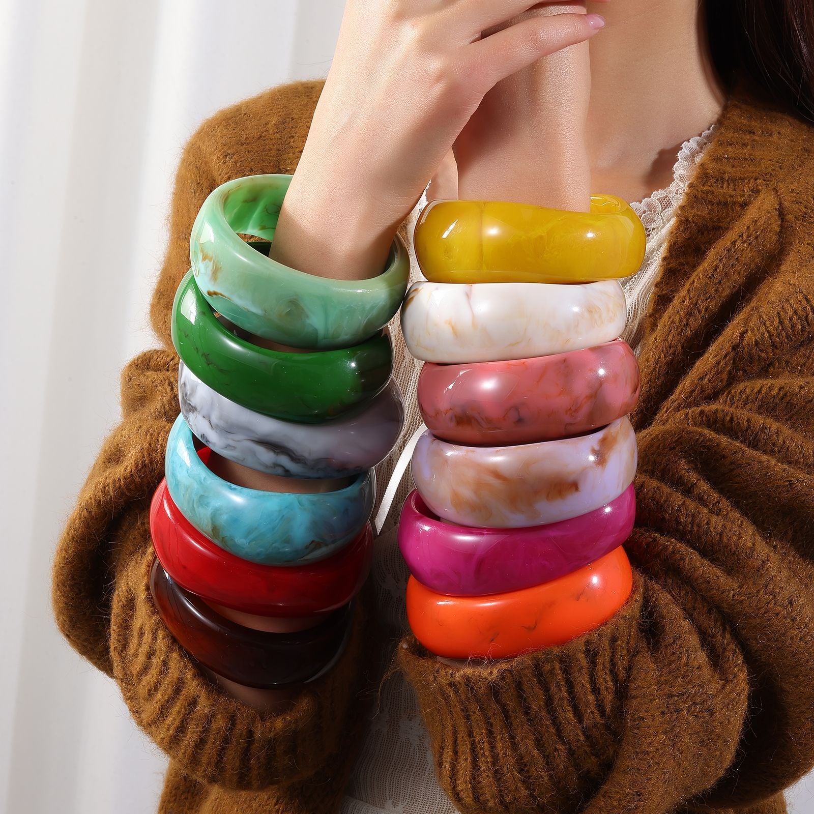 Wholesale Wide Oval Translucent Resin Bracelet Retro Style Jewelry Accessory for Everyday Wear