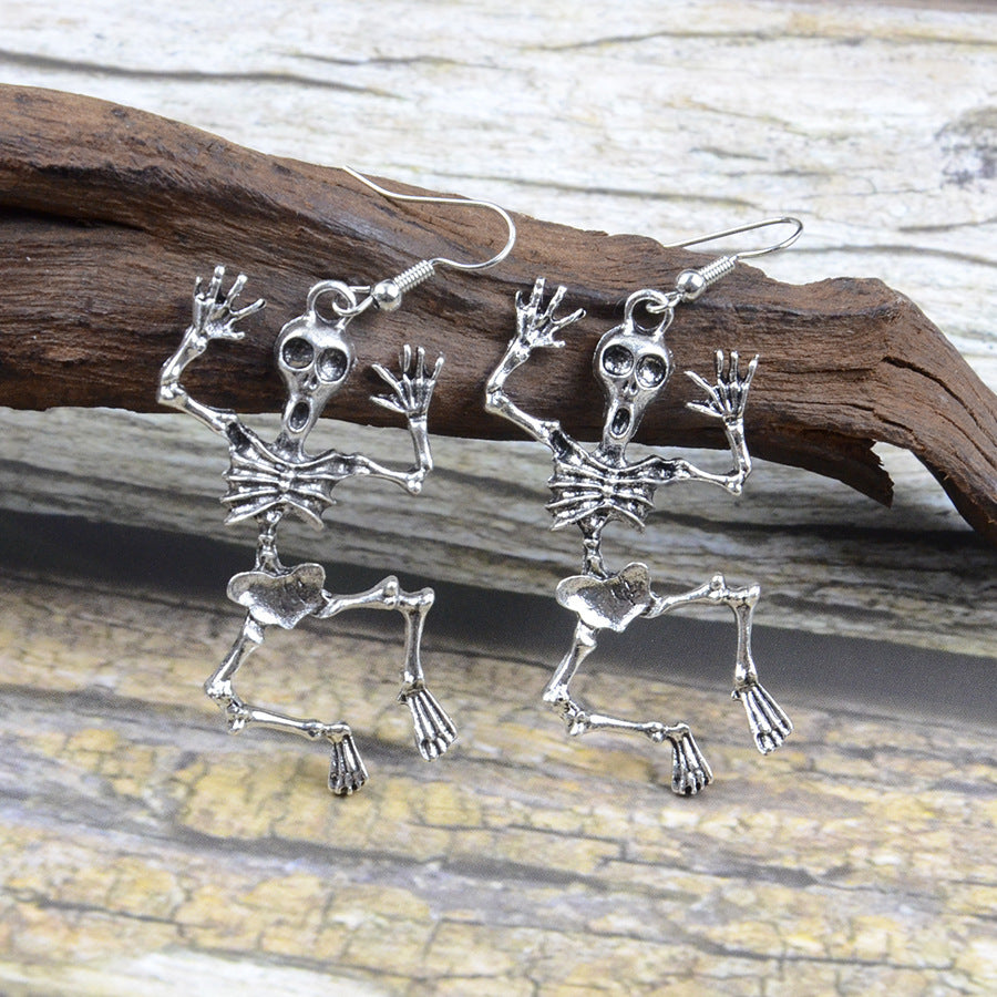Wholesale Zinc Alloy Antique Silver  Skull Pendant Earrings For Women Party Chic Jewelry Accessory