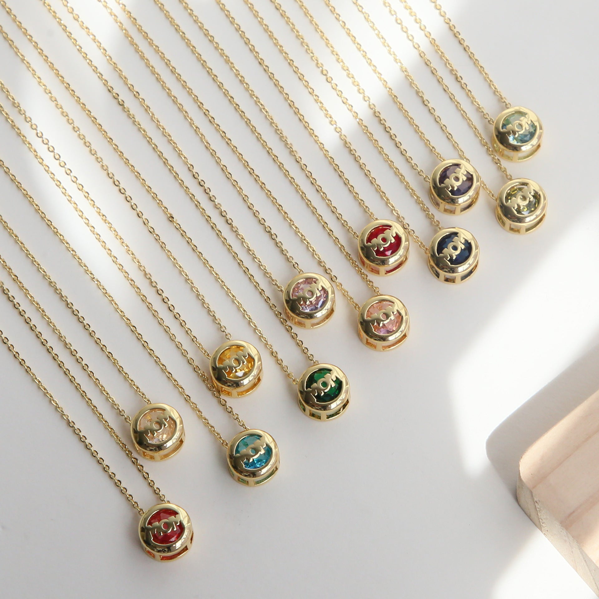 Wholesale Gold-Plated Brass " MOM"  Pendant with December Birthstone — Mother' s Day Gift