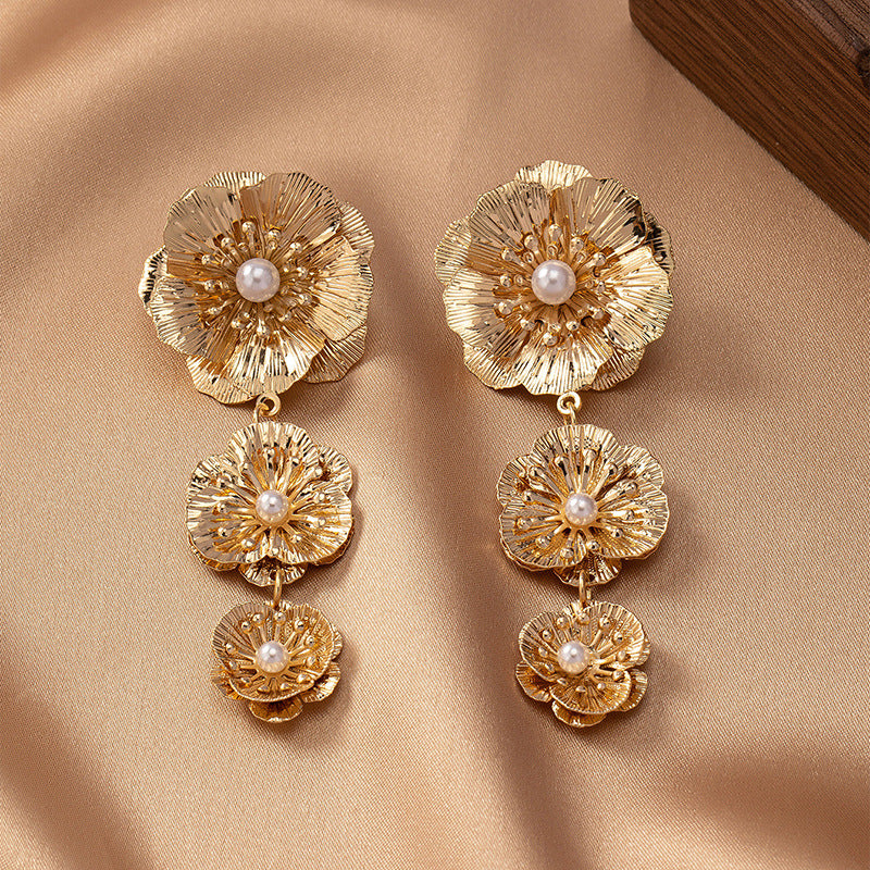 Wholesale gold metal flower earrings three flower earrings
