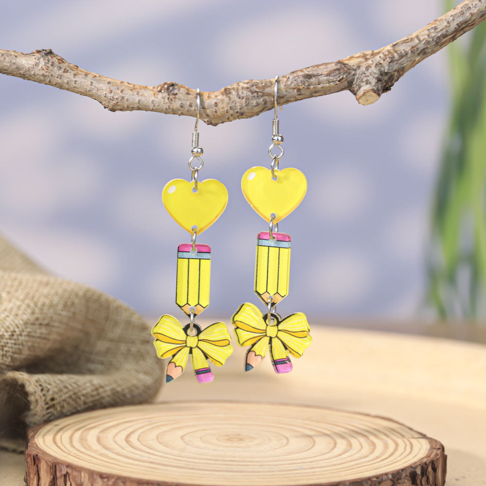 Orecchini acrilici all'ingrosso dell'arco del cuore