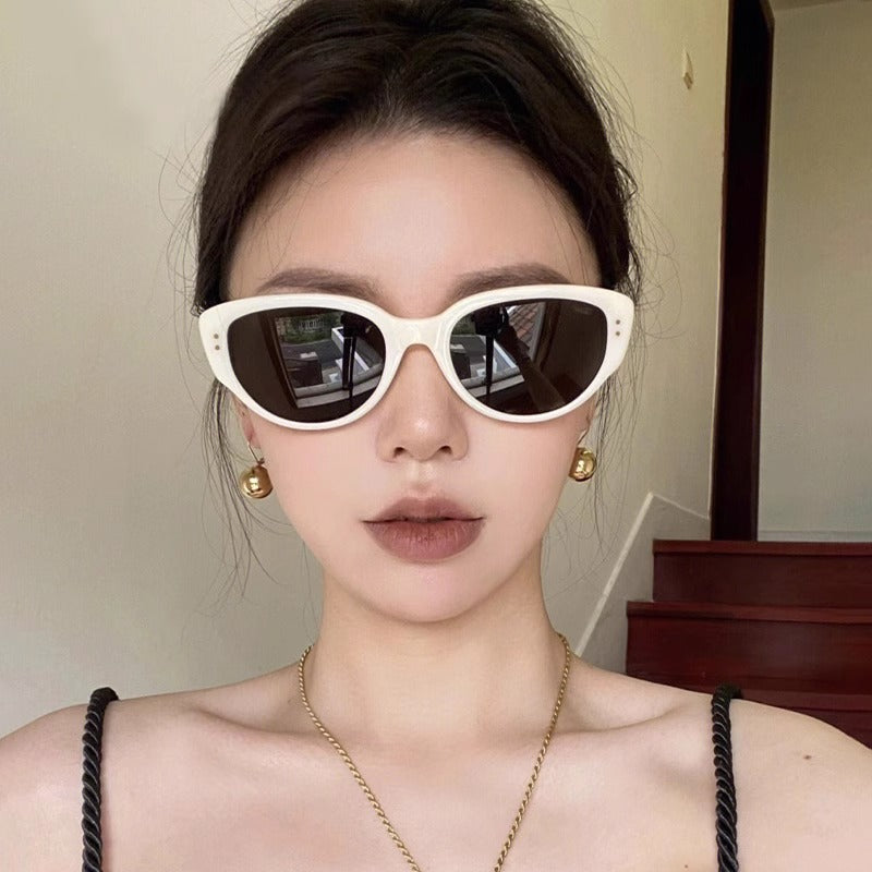 Wholesale Plastic Cat-eye Sunglasses