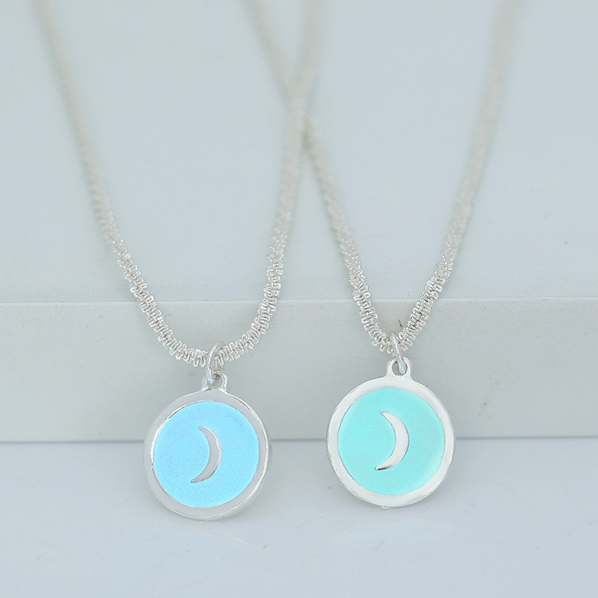 Wholesale Silver creative  moon oil drop luminous glowing blingbling cauliflower necklace