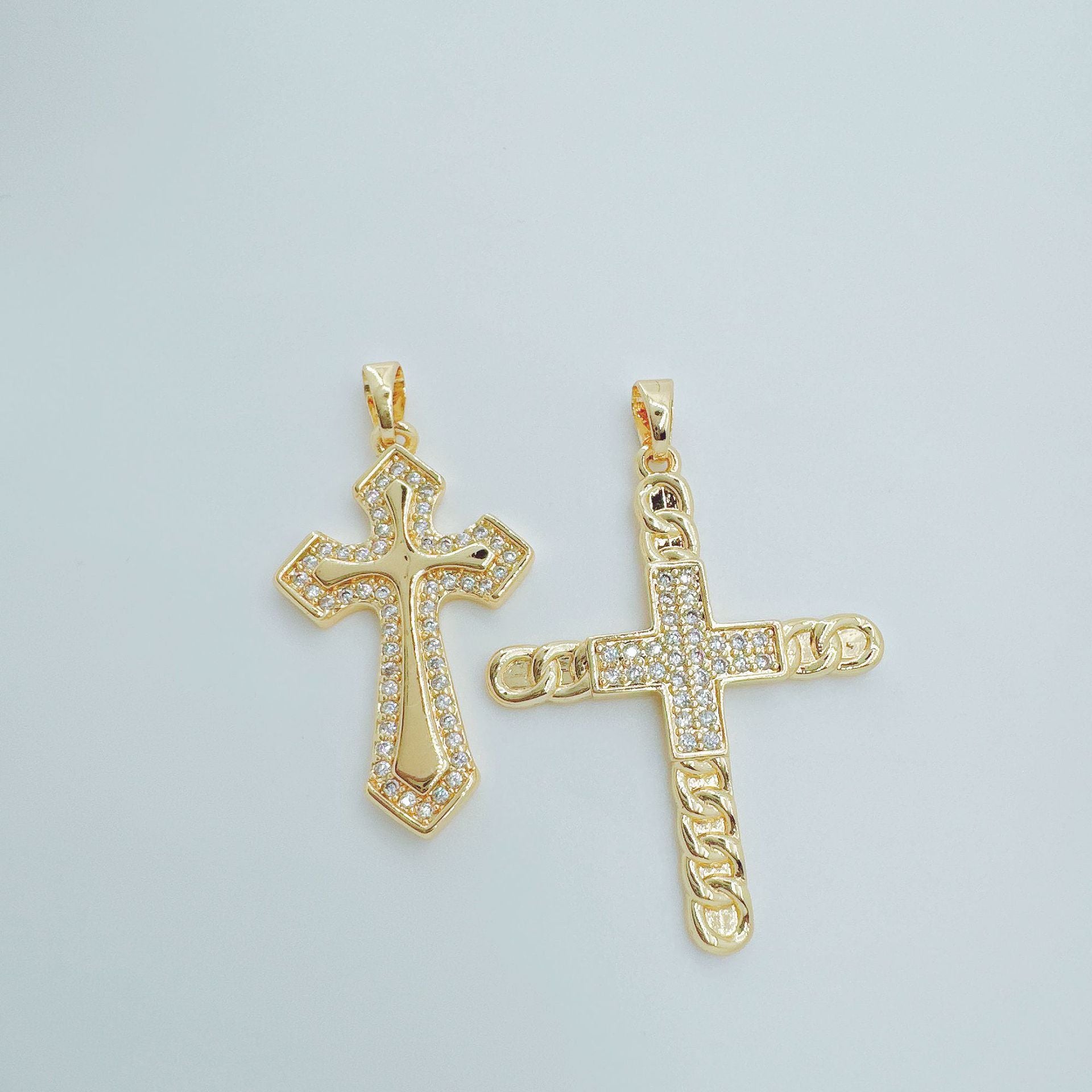 Wholesale Gold-Plated Copper Cross Pendant Necklace Trendy Jewelry Accessory for Women