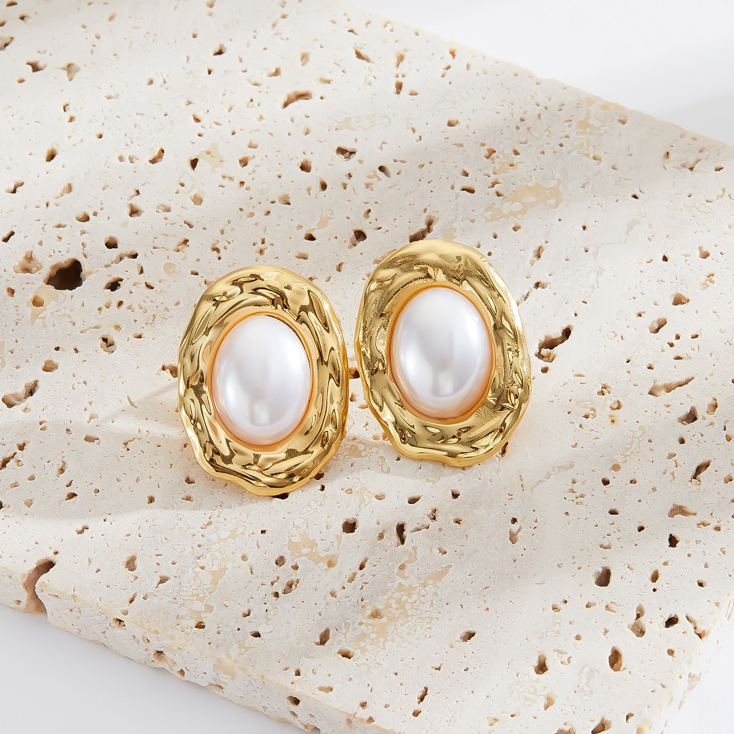 Wholesale Geometric stainless steel retro  flower earrings