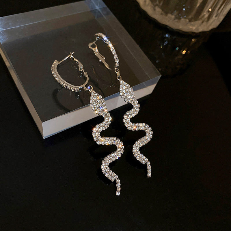 Wholesale Personality Exaggerated Oil Drop Diamond Small Snake Silver Earrings