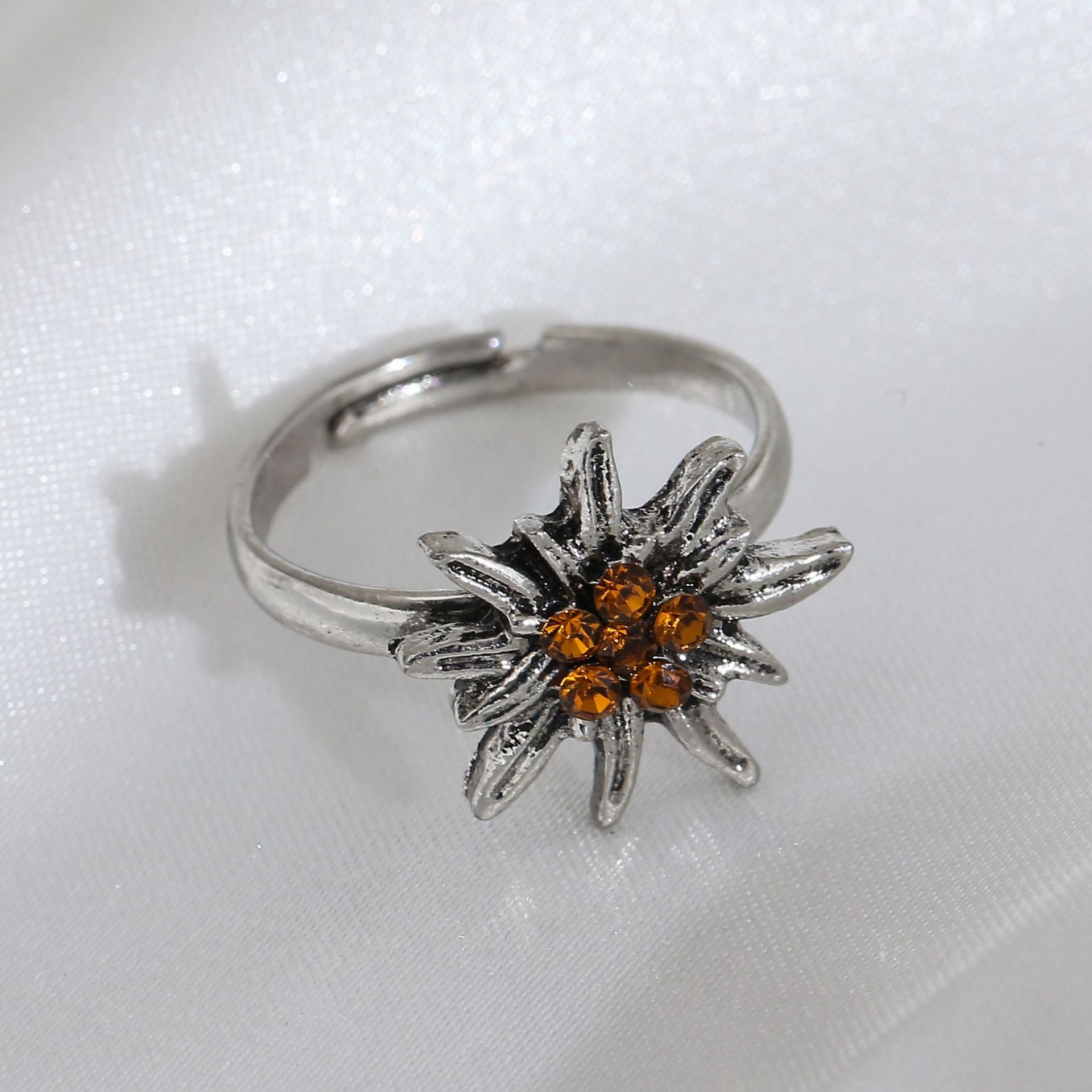 Wholesale Vintage Snow Velvet Flower Ring for Women,  Stylish Rhinestone Cluster Jewelry Accessory Gift