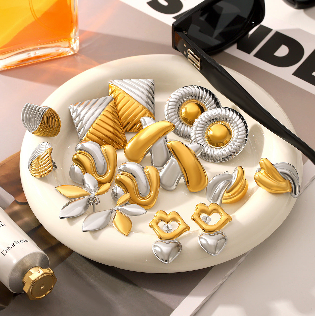 Wholesale Titanium steel earrings gold and silver color matching heart-shaped leaf earrings