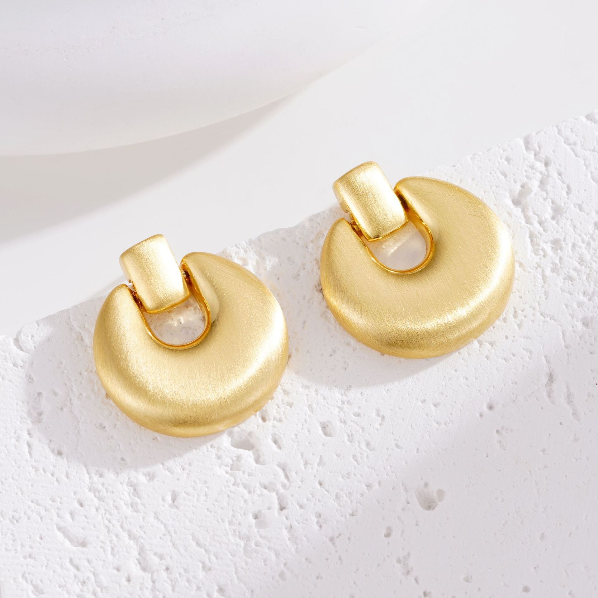 Wholesale Misty brushed delicate earrings