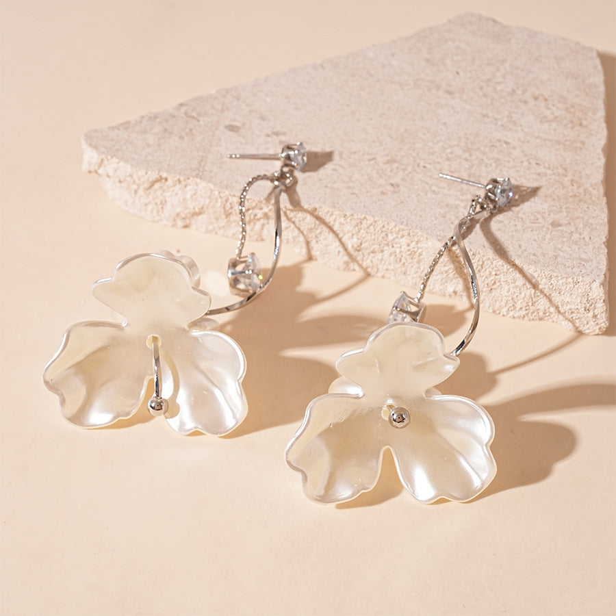 Wholesale Zirconia Pearl Flower Earrings
