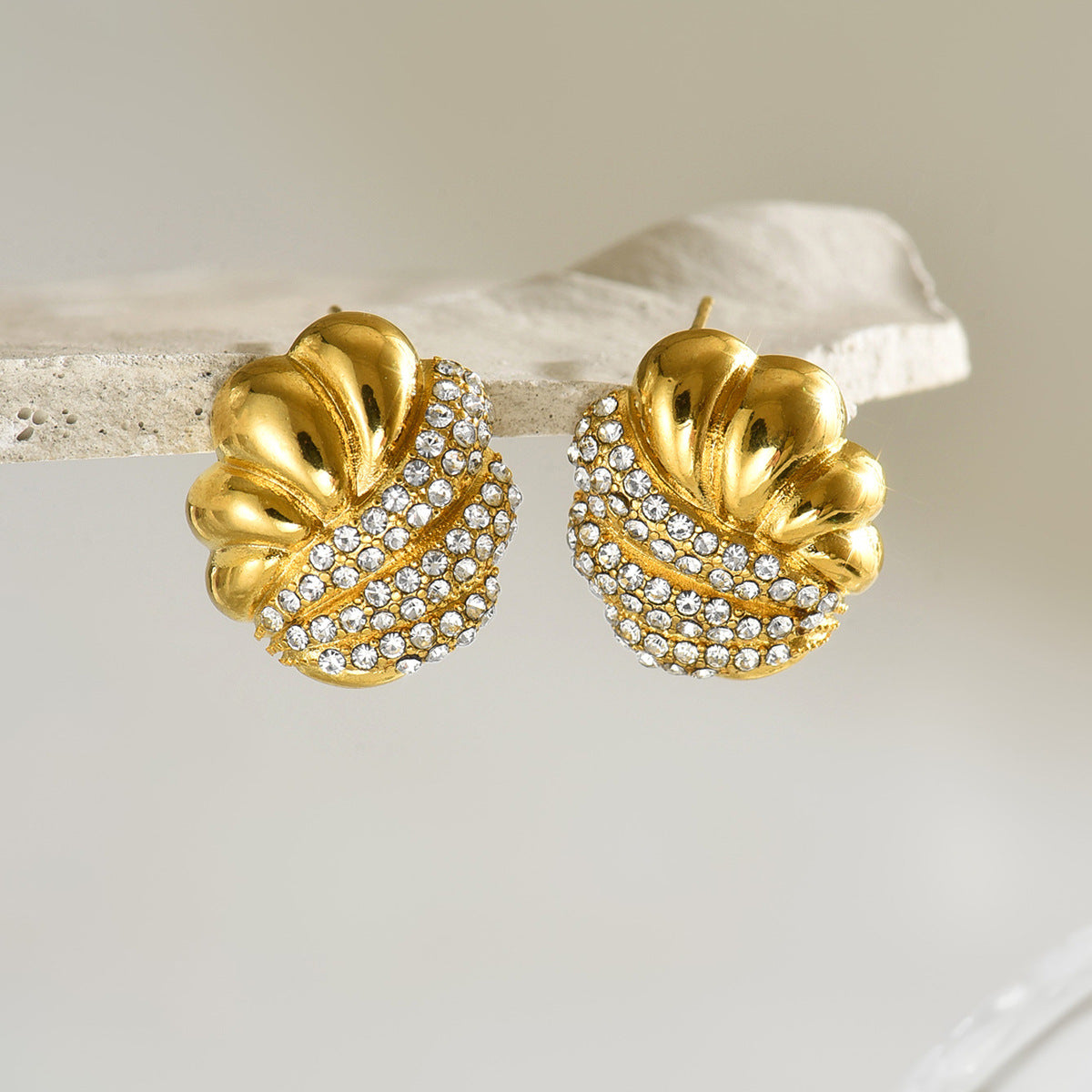 Wholesale 18K Gold Shell Thread Diamond Zircon Earrings