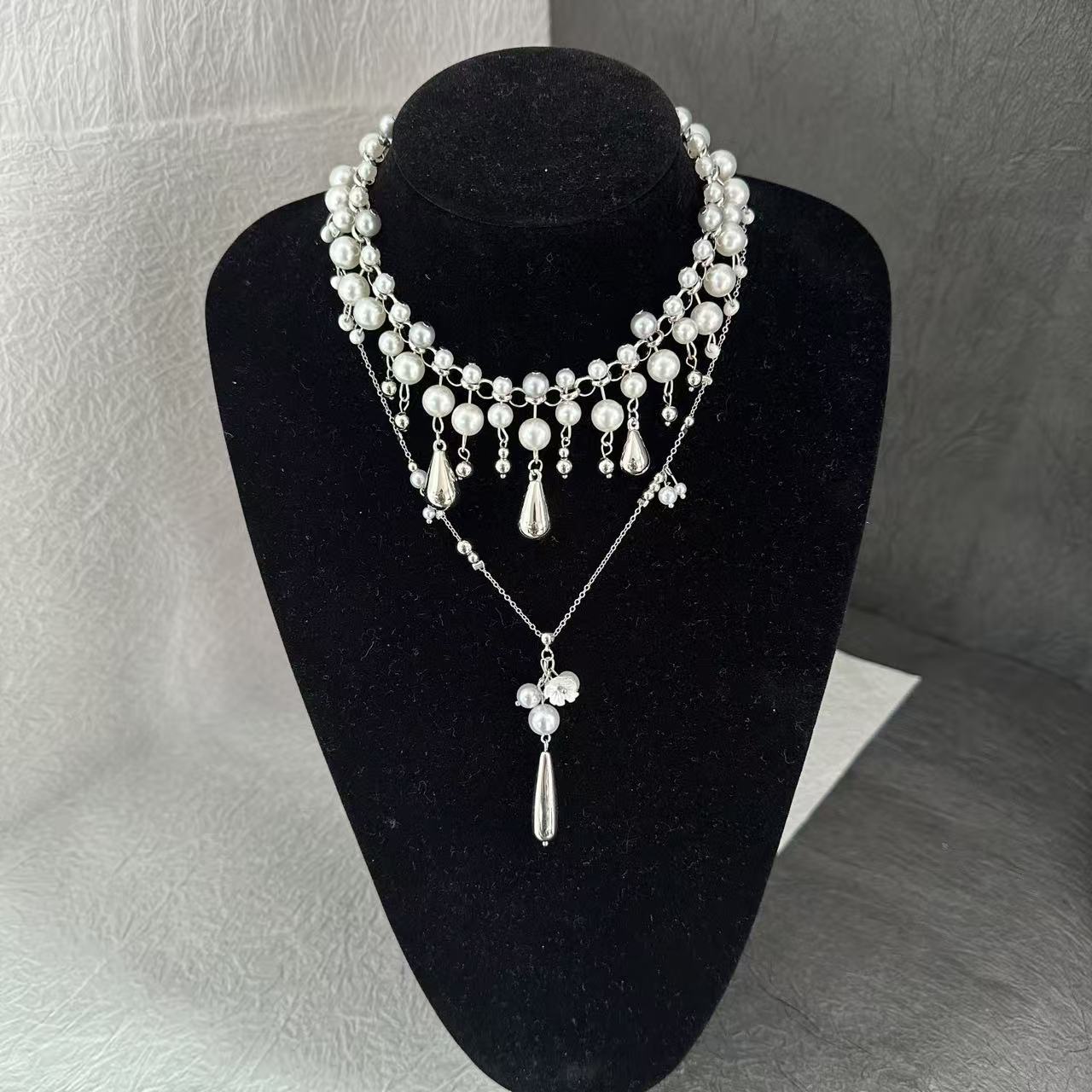 Wholesale Vintage Pearl Rhinestone Layering Necklace French Court Style Alloy Chain Trendy Boutique Jewelry Gift