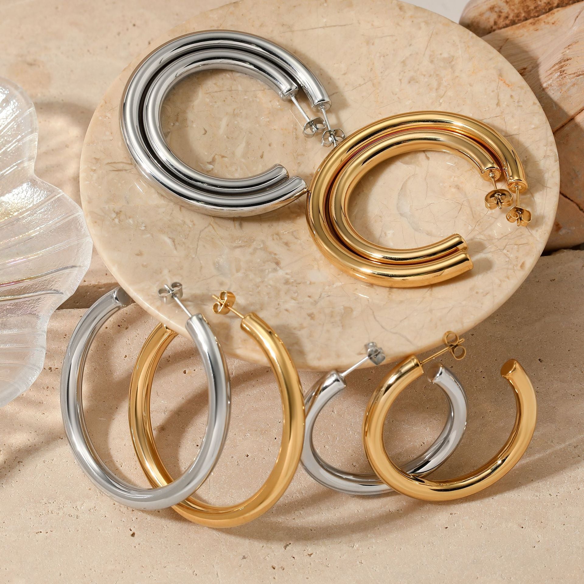 Wholesale  Exaggerated C- Shaped Hollow Earrings  Fashionable Earrings