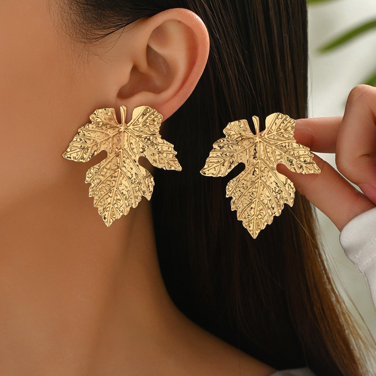 Wholesale Zinc Alloy Geometric Conch Starfish Stud Earrings for Women