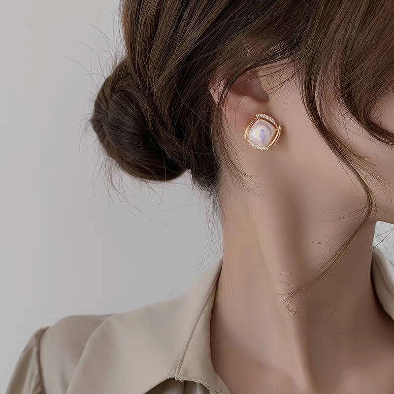 Wholesale European and American Light Luxury Shell Flower Earrings 925 Silver Needle High-grade Earrings Ins Niche Design Elegant Retro Earrings