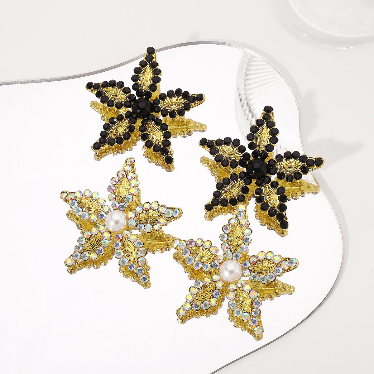 Wholesale Retro Palace Style Diamond Pearl Flower Rhinestone Alloy Earrings ACC-ES-XianDi004