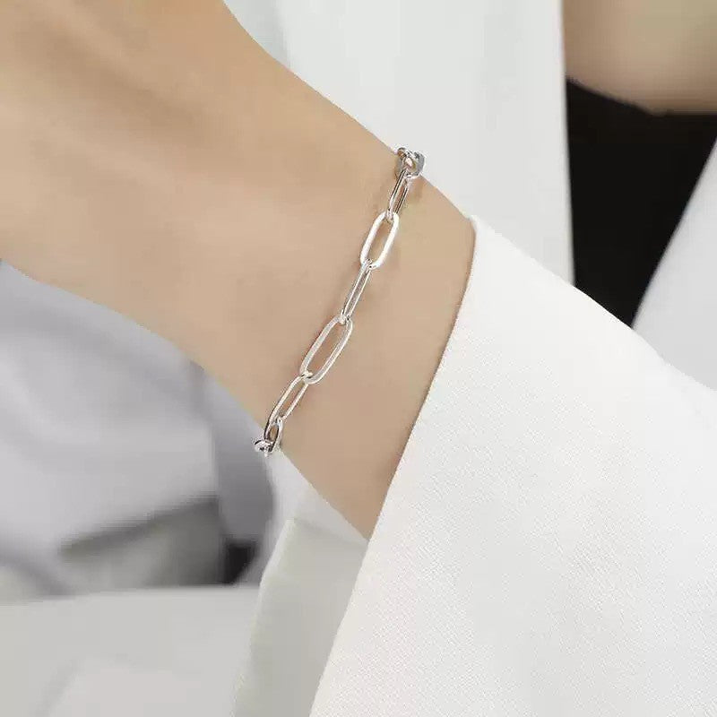 Wholesale Modern Minimalist Titanium Steel Cross Chain Necklace Jewelry Accessory for Boutique Resale