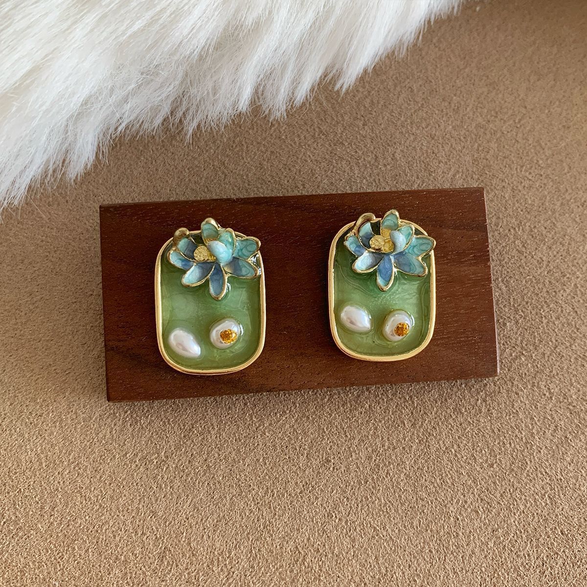 Wholesale oil painting pearl Monet garden earrings silver needle exquisite  design sense of medieval earrings