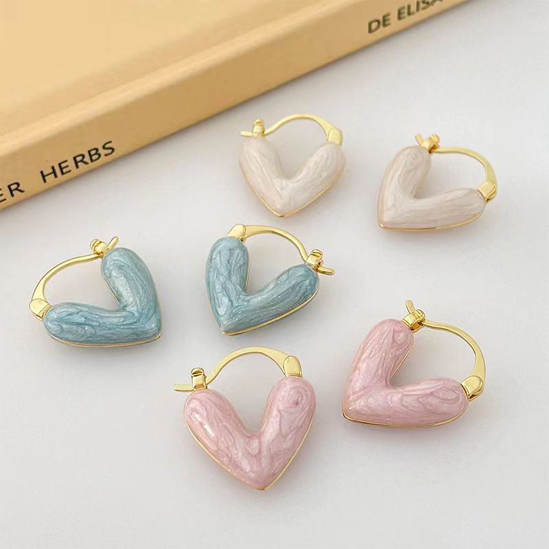 Wholesale Heart Shape Drip Glaze Earrings,  Alloy Ear Studs for Women,  Trendy Love Ear Cuff,  Everyday Wear or Gift