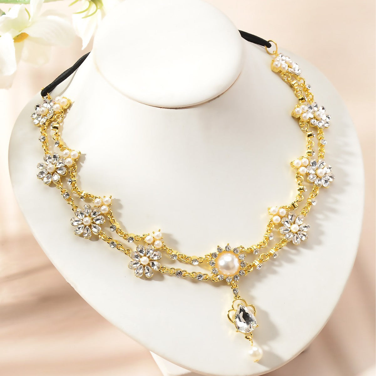 Wholesale Luxury Pearl Necklace Flower Accessories