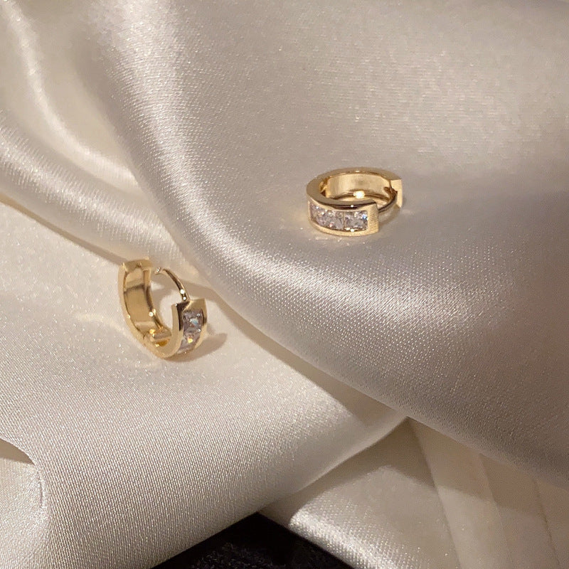 Wholesale Delicate and simple small hoop earrings