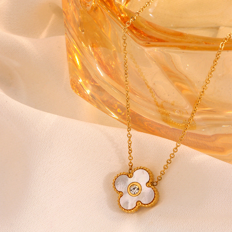Wholesale Trendy Titanium Steel Four Leaf Clover Pendant Necklace For Women Black Snake Bone Chain Boutique Resale Jewelry Accessory