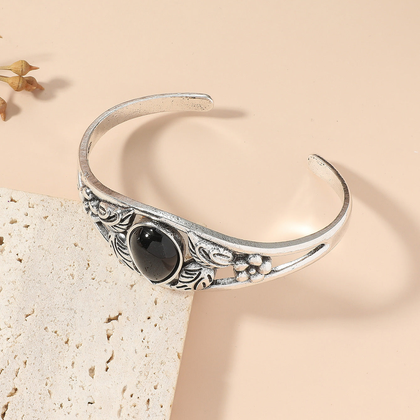 Wholesale Vintage Inlaid Resin Stretch Bracelet ACC-BT-JunJie006