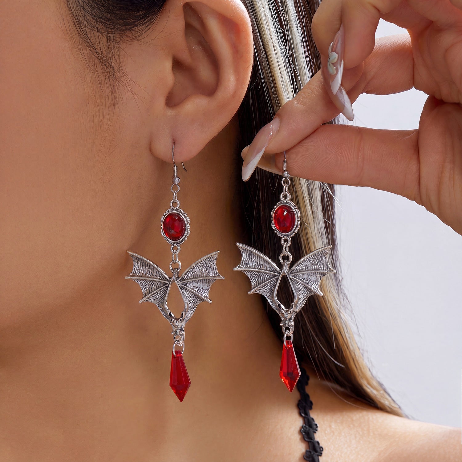 Wholesale Dark Gothic Bat Crystal Pendant Earrings Party Wear Fashion Accessory