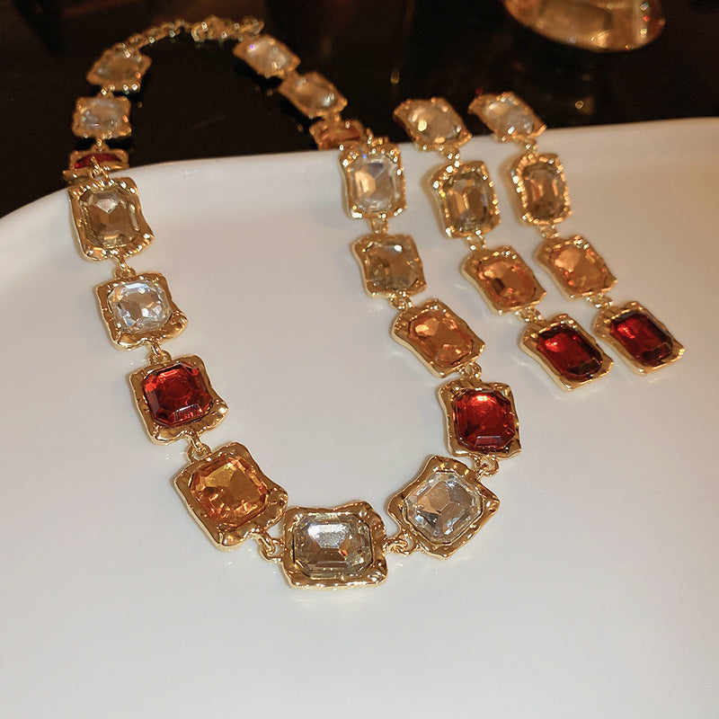 Wholesale Retro Diamond Square Choker Necklace Rhinestone Alloy Women' s Boutique Resale Gift