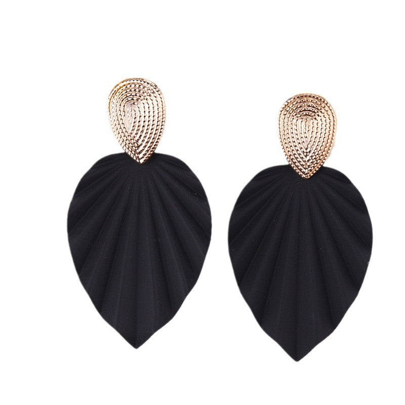 Wholesale color leaves metal  exaggerated  earrings