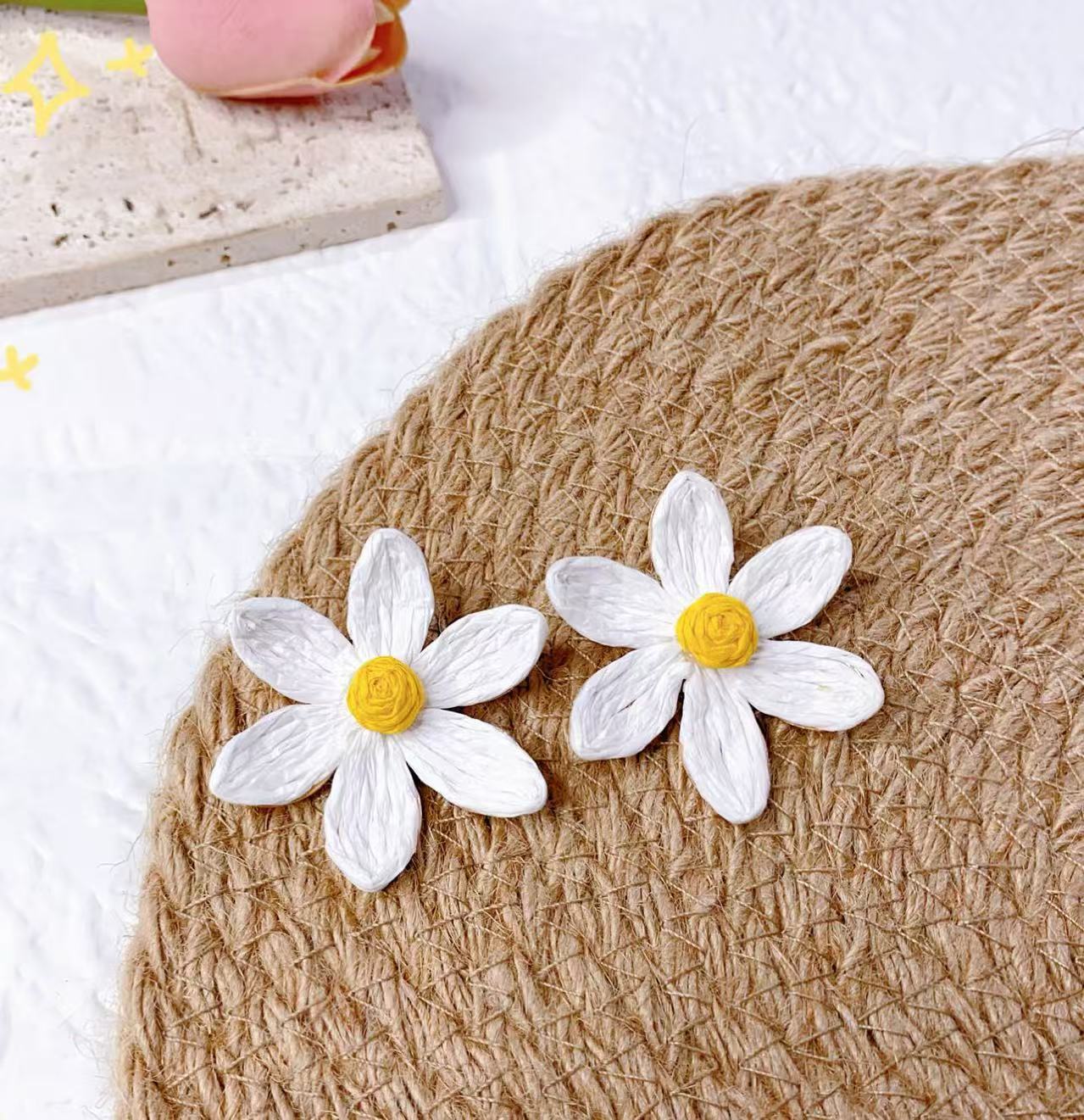 Wholesale high-level hand-woven earrings