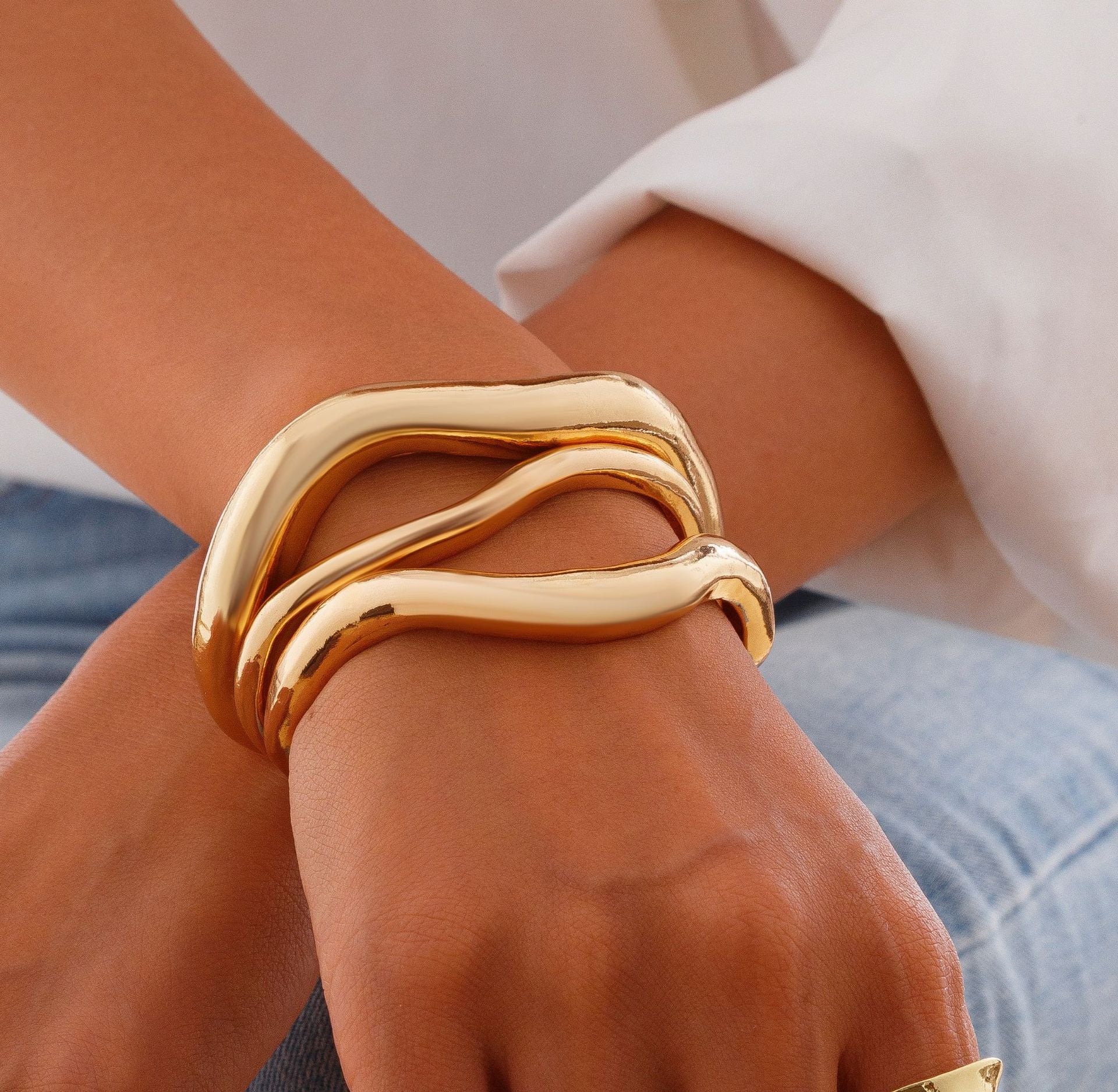 Wholesale Curved alloy hollow ring bracelet set