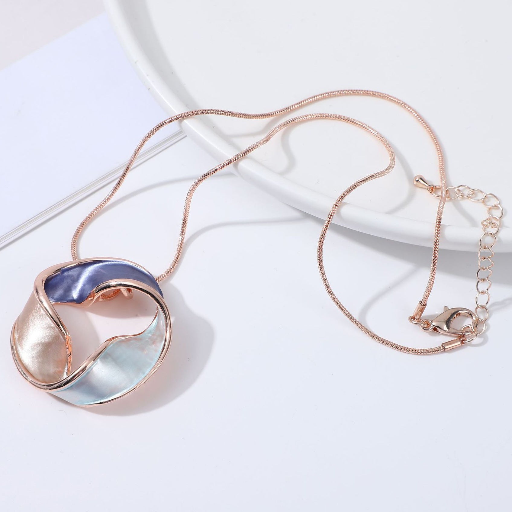 Wholesale  round personalized hollow round geometric color pendant  clavicle chain