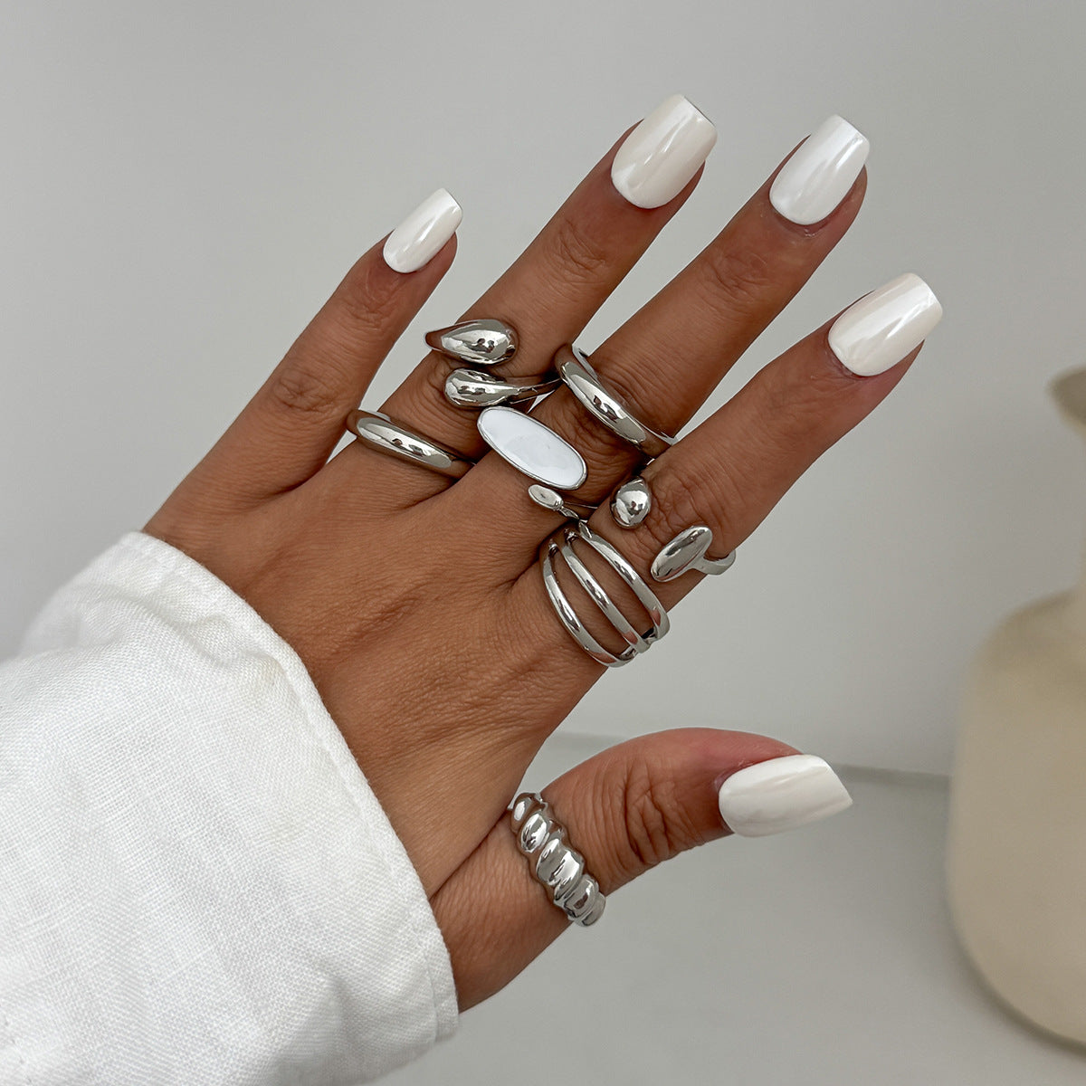 Wholesale Metal Glossy Water Drop Geometric Disc Hollow Ring Set