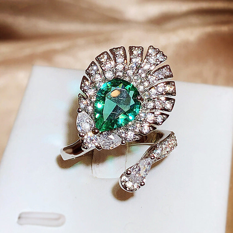 Wholesale  light luxury  green grandmother peacock tail ring
