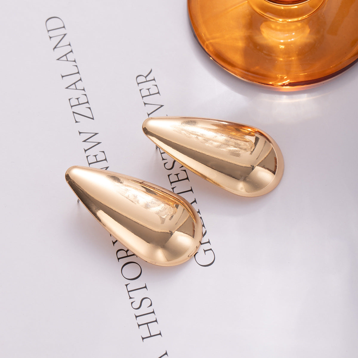 Wholesale Vintage comma teardrop punk style earrings