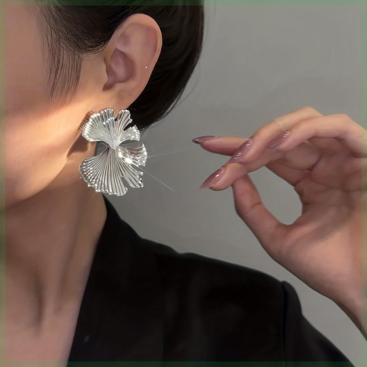 Wholesale  alloy double leaf metal earrings