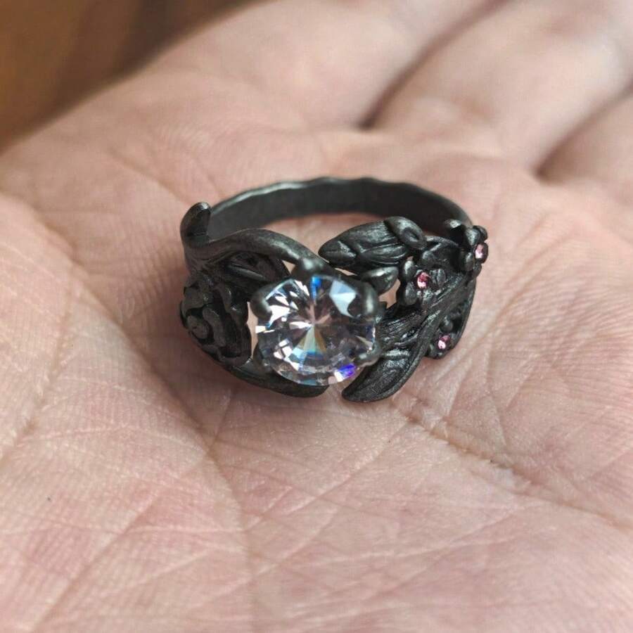 Wholesale Vintage Floral Rhinestone Ring Zinc Alloy Women' s Fashion Jewelry Accessory