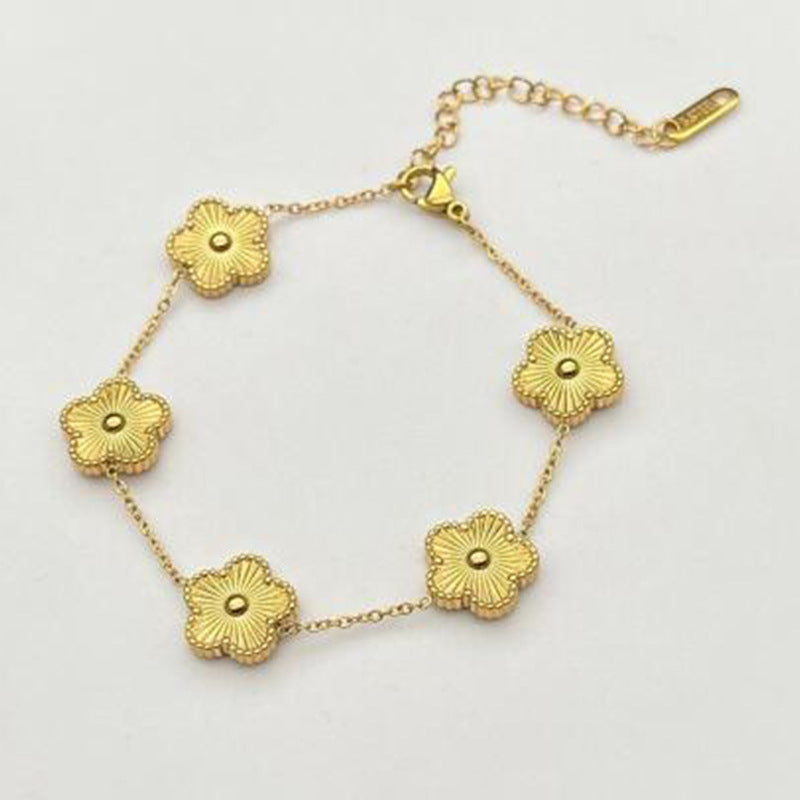 Wholesale Electroplated Stainless Steel Lucky Clover Bracelet - Modern Minimalist Fashion Accessory for Gift or Boutique Resale