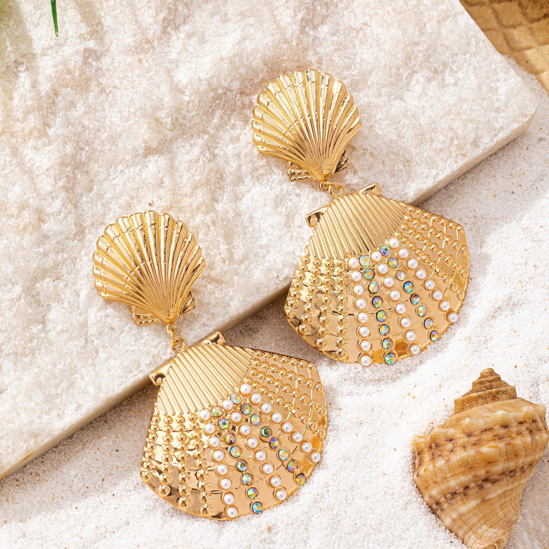 Wholesale Shell Flower Earrings For Women Gold Plated Alloy Summer Seaside Fashion Jewelry Accessory