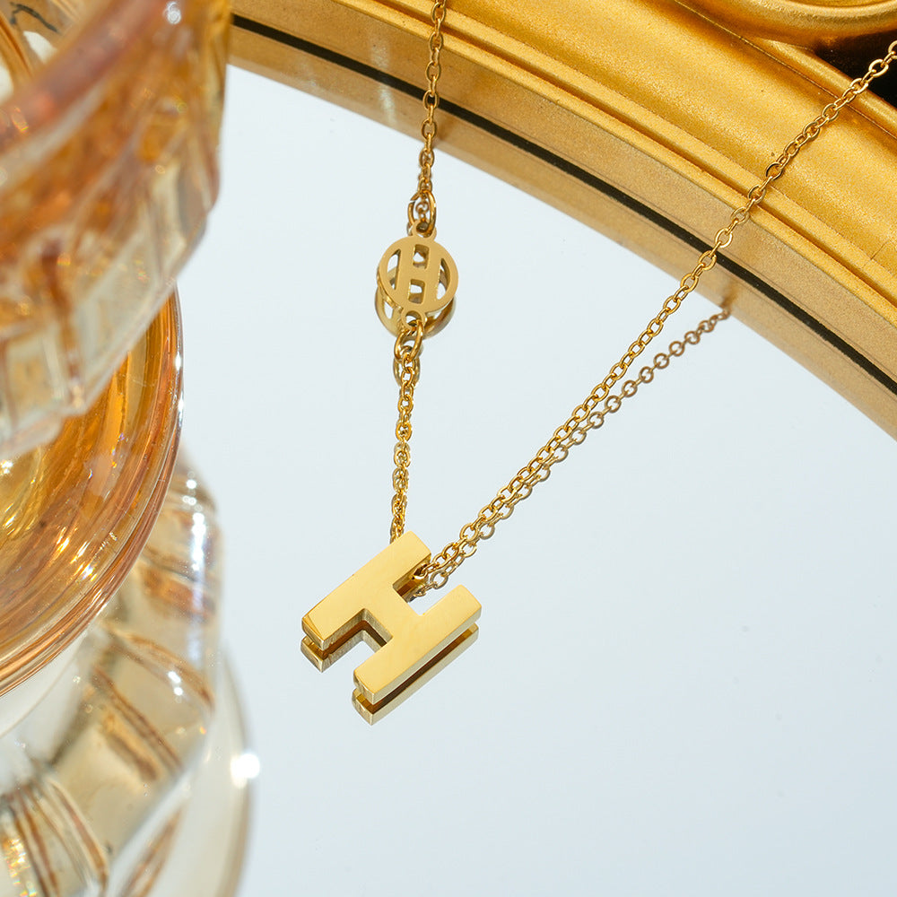 Wholesale Fashion Letter H Titanium Steel Necklace,  Electroplated Clavicle Chain,  Boutique Resale Jewelry Accessory