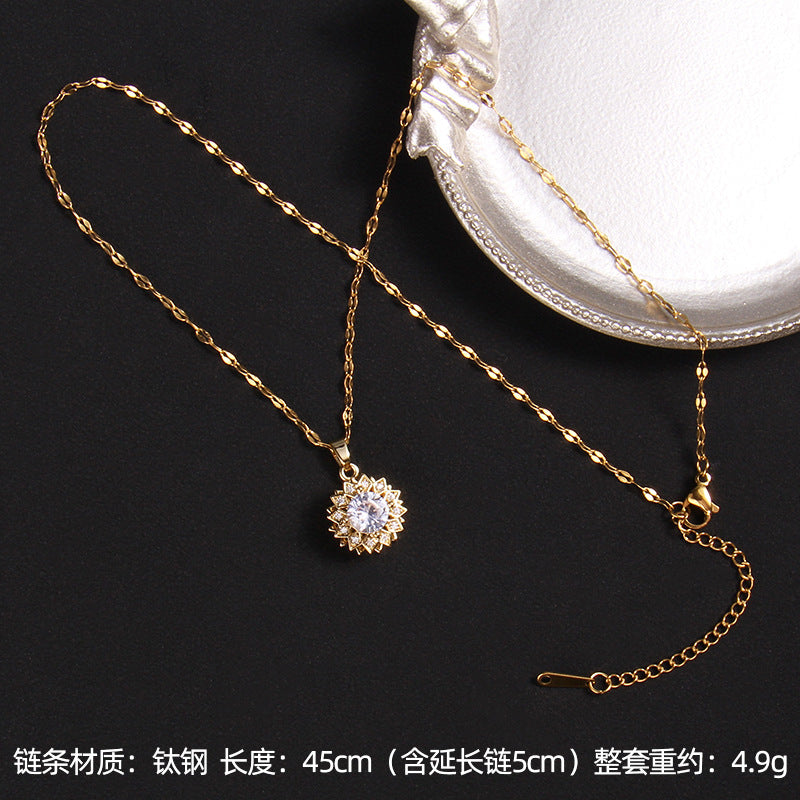 Wholesale Zircon Rotating Four Leaf Clover Flower Pendant Titanium Steel Necklace ACC-NE-Rongc006