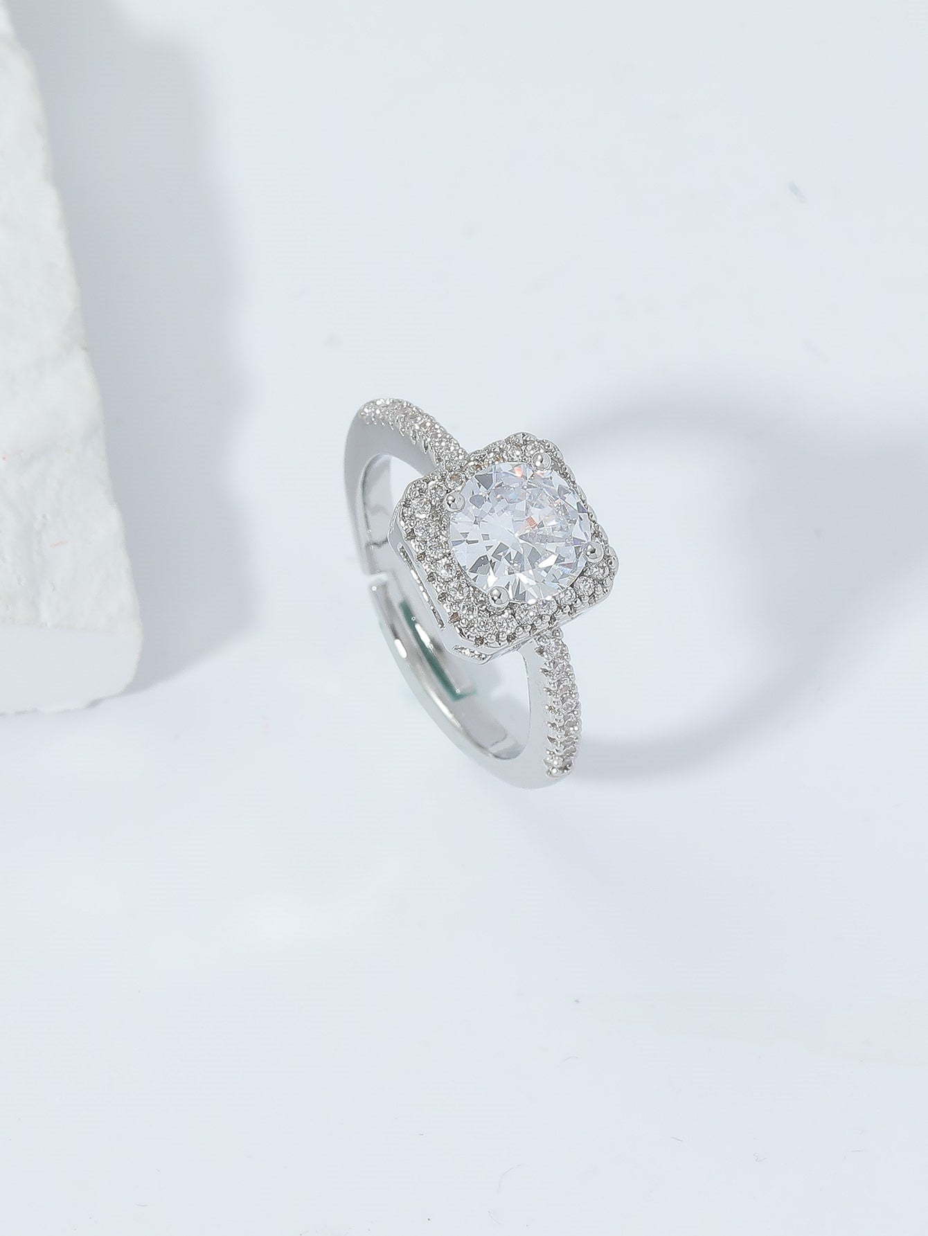 Wholesale inlaid zircon square adjustable quality ring for women