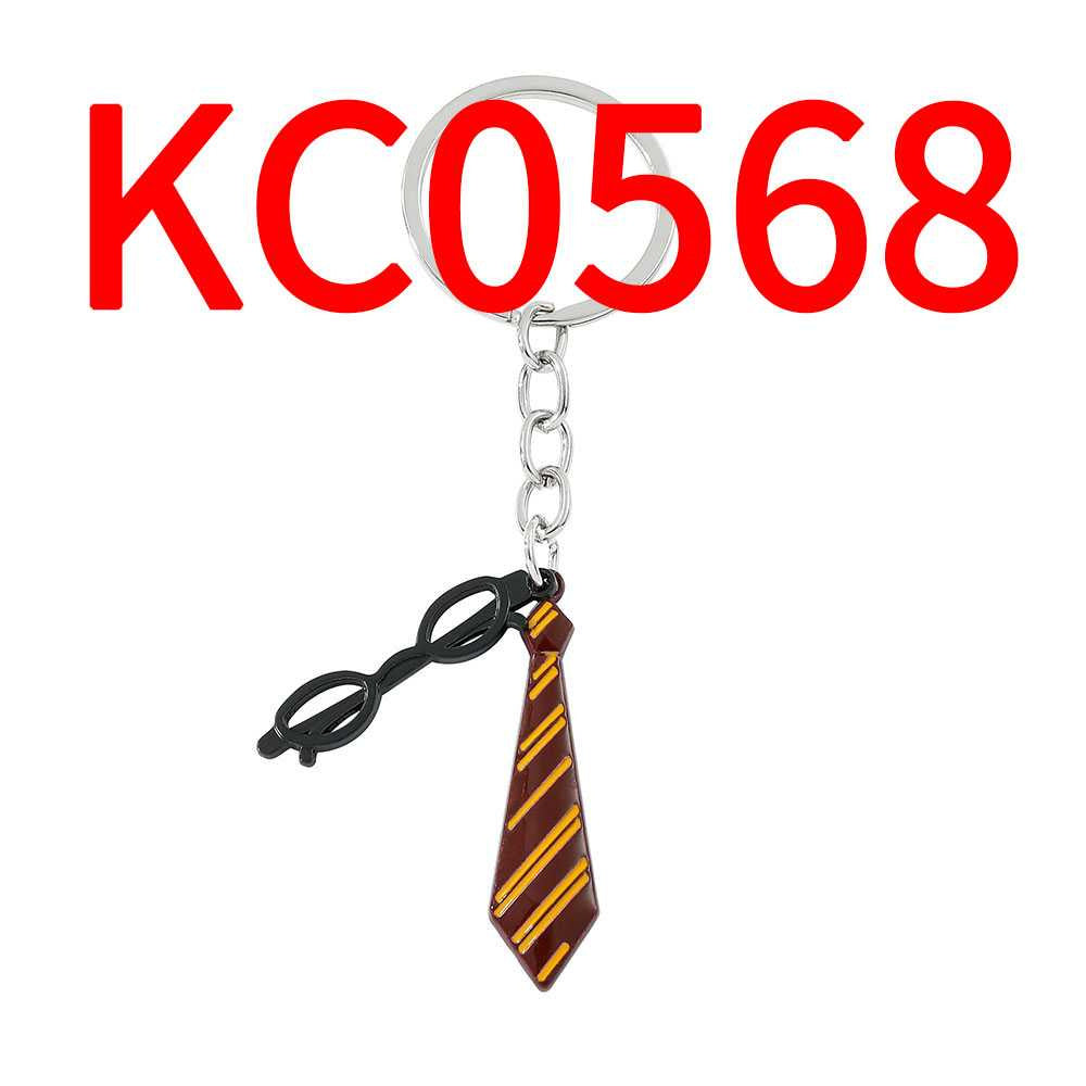 Wholesale 5pcs Fashionable and creative keychains